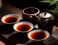 普洱生茶是当年的好还是陈年的好？